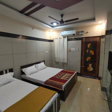 Bed and Breakfast Sar Raj S R Residency à Vellore Extérieur photo