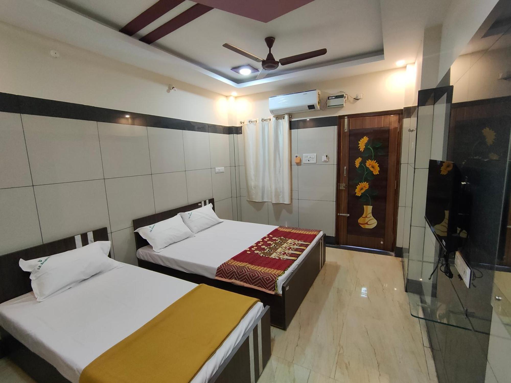 Bed and Breakfast Sar Raj S R Residency à Vellore Chambre photo